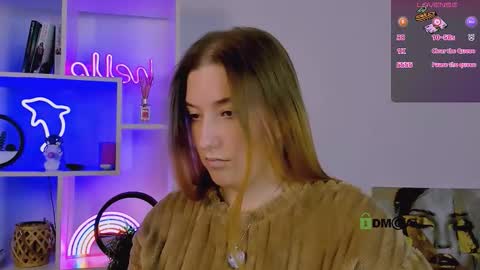 Little Di online show from 13, 12, 2025