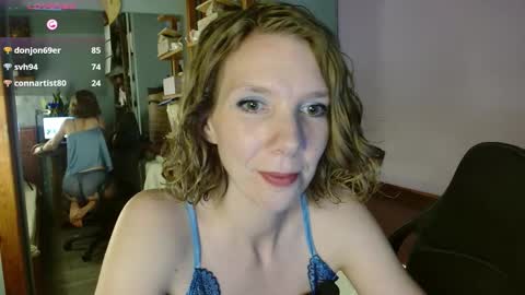 daisy_lovely online show from 30, 10, 2025