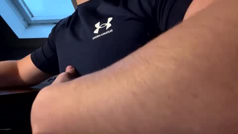 Snapshot of dakken2021 chatting on 1, 1, 2025 dakken online show from 1, 1, 2025