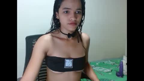 Dakota And Bellamy online show from 4, 1, 2025