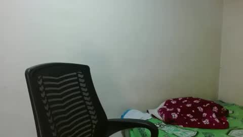 Dakota And Bellamy online show from 5, 1, 2025