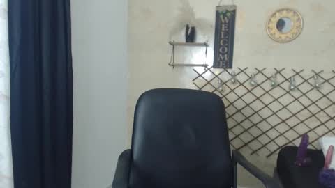 Dakota And Bellamy online show from 22, 9, 2025