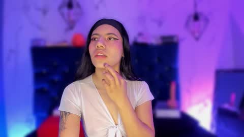 dakotaa_johnson online show from 15, 11, 2025