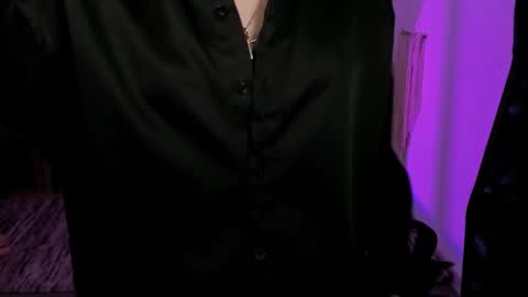 dakotaajohnnson online show from 1, 3, 2025