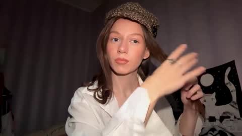 Snapshot of dakotabagaoisan chatting on 31, 10, 2025 Carrie online show from 31, 10, 2025