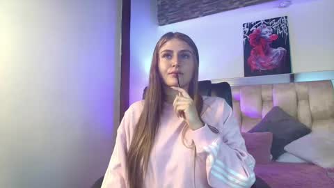 dakotarobbins_ online show from 7, 3, 2025