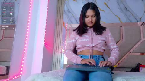 dakotatylerrr online show from 14, 4, 2026