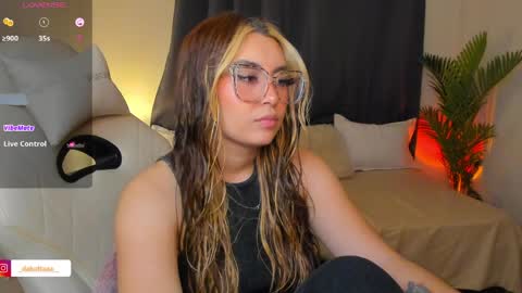 dakottaa__ online show from 31, 5, 2026
