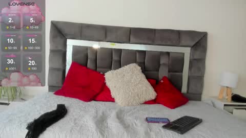 Snapshot of dalia_lux_ chatting on 9, 9, 2025 dalia_lux_ online show from 9, 9, 2025