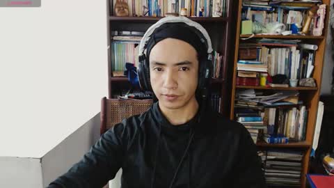 Snapshot of daliygala chatting on 13, 10, 2025 JamesDali online show from 13, 10, 2025