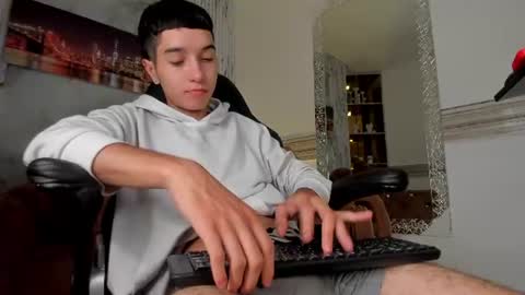 Snapshot of dallen_grant chatting on 23, 6, 2026 Dallen Grant online show from 23, 6, 2026