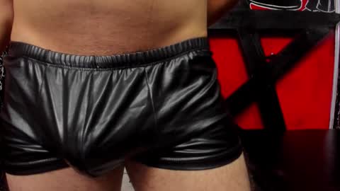 Snapshot of damian_and_tiana chatting on 3, 2, 2026 damian_and_tiana online show from 3, 2, 2026