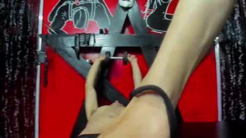 Snapshot of damian_and_tiana chatting on 4, 2, 2026 damian_and_tiana online show from 4, 2, 2026