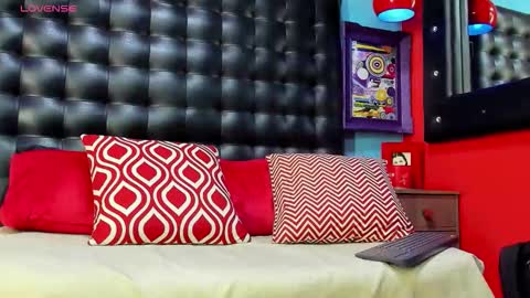 Snapshot of damian_bulls chatting on 16, 2, 2026 ---Damian--- online show from 16, 2, 2026