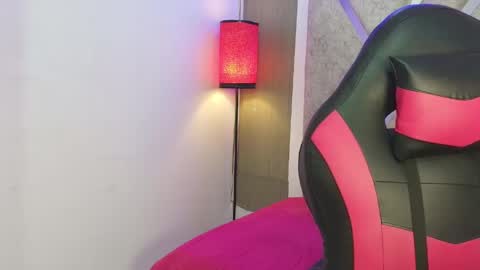 Snapshot of damian_lux69 chatting on 27, 5, 2026 DAMIAN LUX online show from 27, 5, 2026