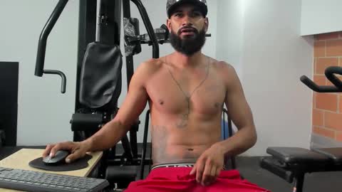 Snapshot of damian_shakur chatting on 6, 1, 2026 damian_shakur online show from 6, 1, 2026
