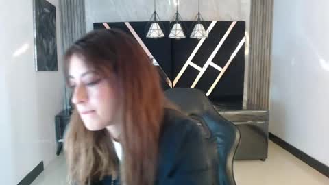 Snapshot of damiaoshun_ch chatting on 17, 5, 2026 Damia online show from 17, 5, 2026