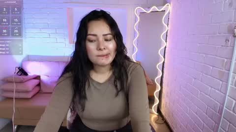 Damii online show from 4, 3, 2025