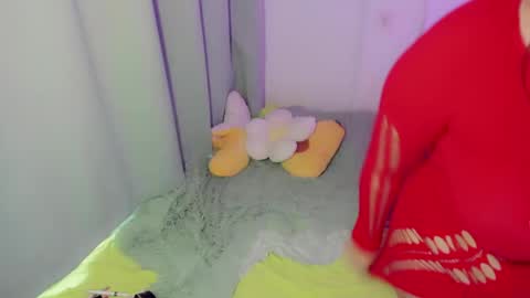 Snapshot of damn_that_booty chatting on 19, 5, 2026 Criss online show from 19, 5, 2026