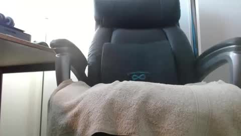 Snapshot of damn_yankee_ca chatting on 27, 10, 2025 damn_yankee_ca online show from 27, 10, 2025