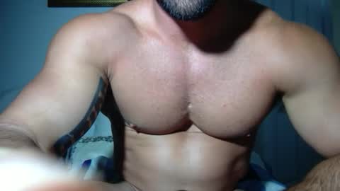 Snapshot of damnimhandsome25 chatting on 5, 6, 2026 Clyde online show from 5, 6, 2026