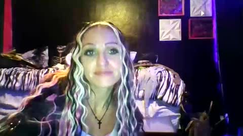Snapshot of damnitjanet13 chatting on 2, 4, 2026 damnitjanet13 online show from 2, 4, 2026