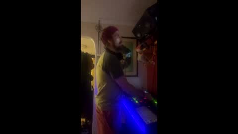 damontsi online show from 25, 3, 2026