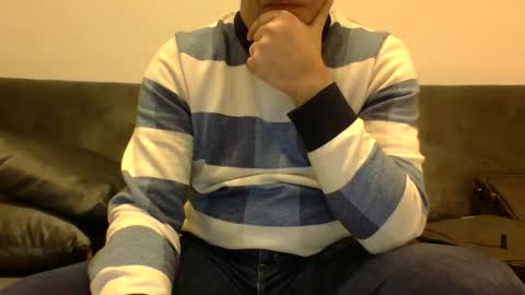 Snapshot of damoury69 chatting on 15, 12, 2025 damoury69 online show from 15, 12, 2025