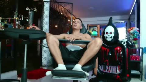 damyan_2003 online show from 23, 10, 2025