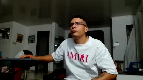 damyan_2003 online show from 25, 5, 2026