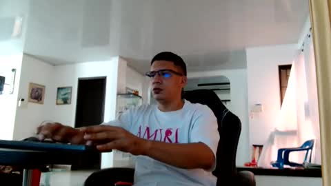 damyan_2003 online show from 28, 5, 2026