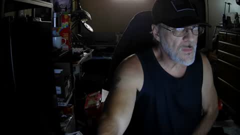 Snapshot of dan137111 chatting on 1, 8, 2026 dan137111 online show from 1, 8, 2026