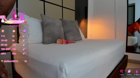 D A N A  online show from 21, 11, 2025