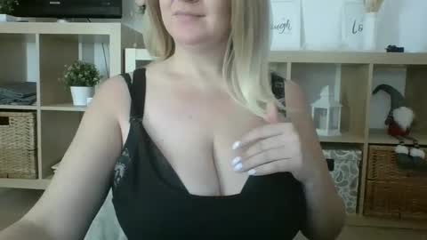 DanaHotMILF online show from 18, 2, 2025