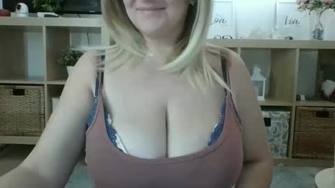 DanaHotMILF online show from 14, 11, 2025