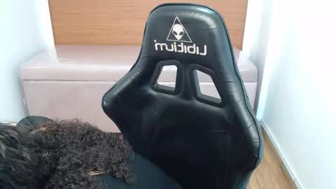 Danatella  online show from 5, 11, 2025