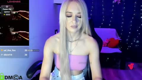 dances_queen online show from 17, 7, 2026
