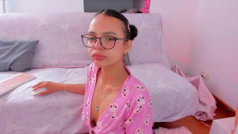 Snapshot of danessacronin chatting on 12, 5, 2026 Danesa online show from 12, 5, 2026