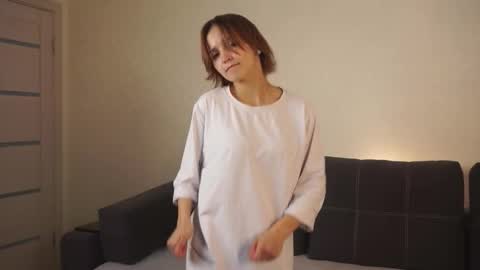 Snapshot of danetterehn chatting on 8, 11, 2025 Elvi online show from 8, 11, 2025