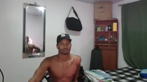 Snapshot of dani_brown19 chatting on 14, 5, 2026 dani_brown19 online show from 14, 5, 2026