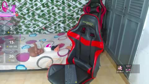 Snapshot of dani_lue chatting on 13, 10, 2025 dani_lue online show from 13, 10, 2025