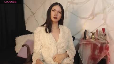 DANI independent model IG online show from 17, 10, 2025