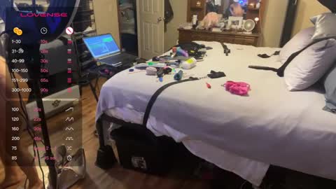 Dani Dragon online show from 11, 12, 2024