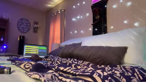 Dani Dragon online show from 31, 12, 2024