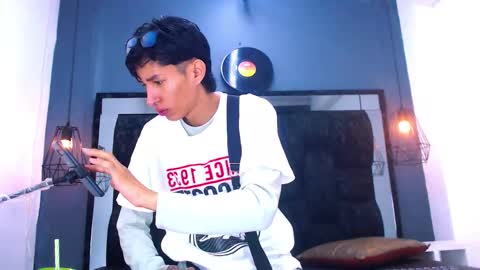 Daniel Delux  online show from 25, 11, 2025