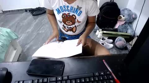 danielaa_foxx online show from 8, 6, 2026