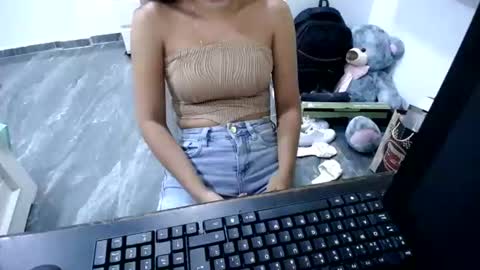 danielaa_foxx online show from 11, 6, 2026