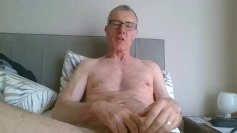 Snapshot of danielcoxone chatting on 2, 6, 2026 danielcoxone online show from 2, 6, 2026