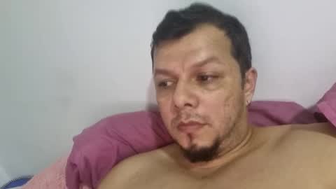 Snapshot of danieldiaz2019 chatting on 5, 1, 2025 Dani2008 online show from 5, 1, 2025