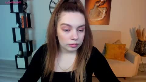 Daniella online show from 5, 3, 2025